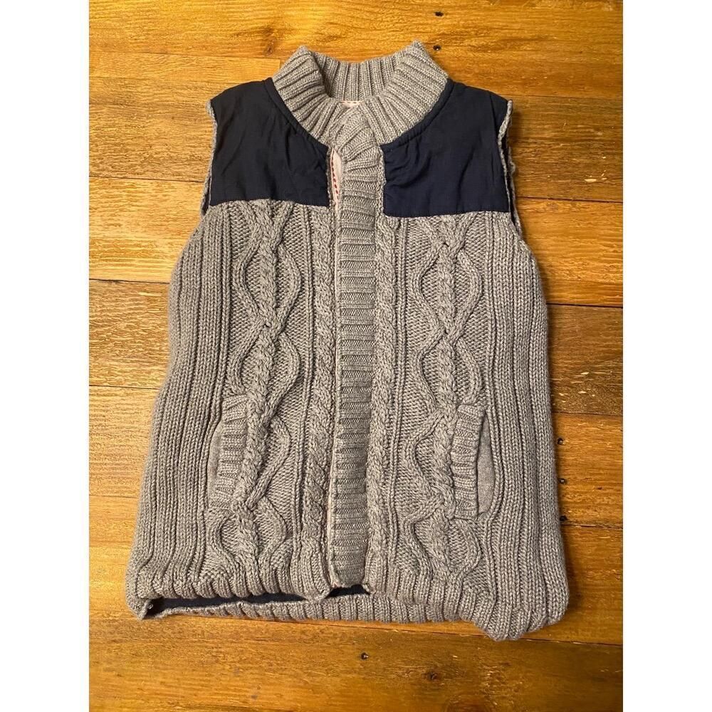 Mudpie 4T Large boys sleeveless Vest Gray Navy Cable Knit Buttons Layering